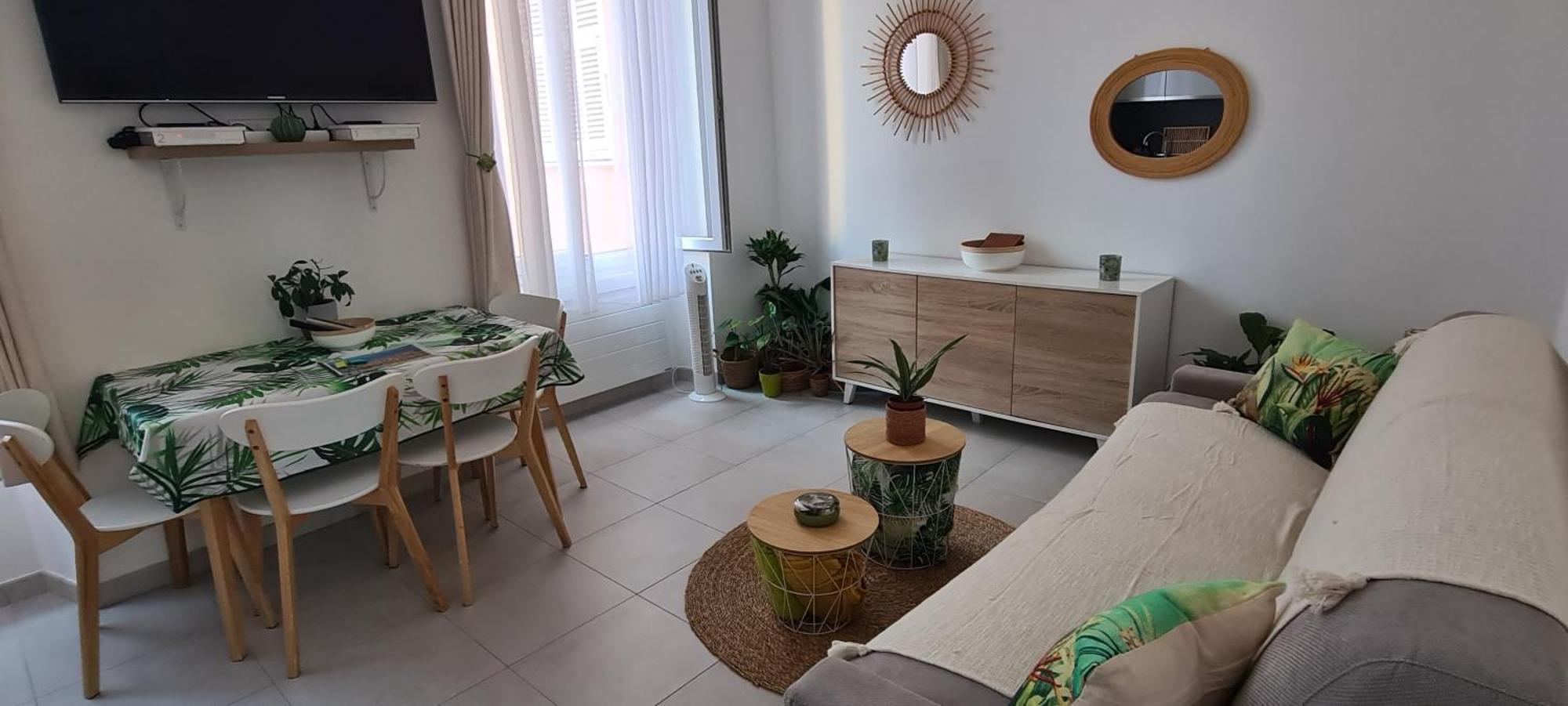 Superbe 2 Pieces Neuf A 100M De La Plage مينتون المظهر الخارجي الصورة